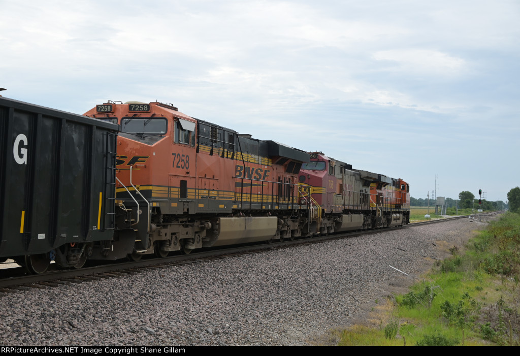 BNSF 7258